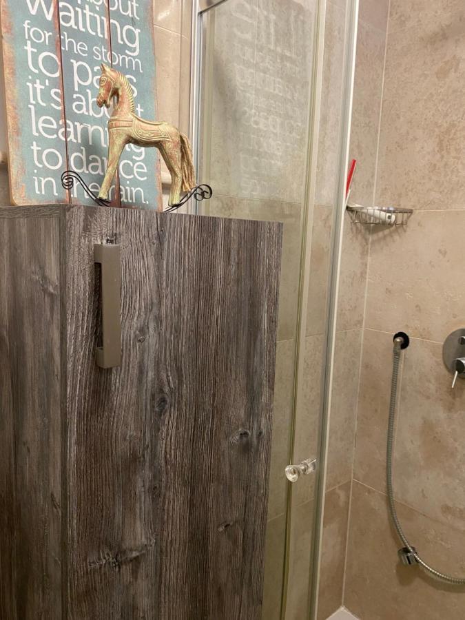 נייביצה Apartment Paris מראה חיצוני תמונה